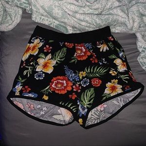 floral shorts